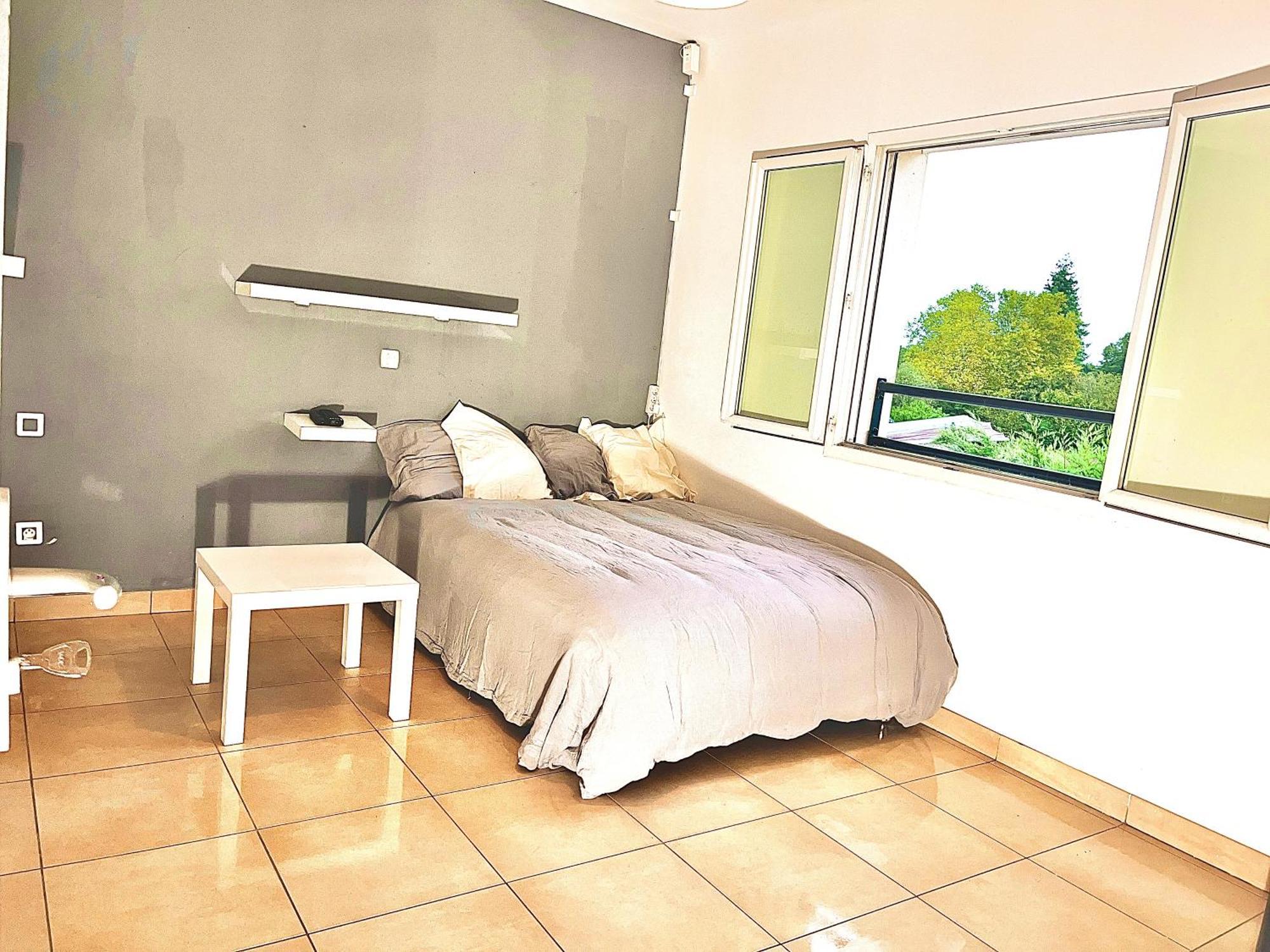 Room In House ヴィルフォンテーヌ エクステリア 写真